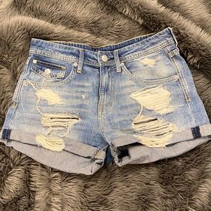 H&M distressed cuffed denim shorts